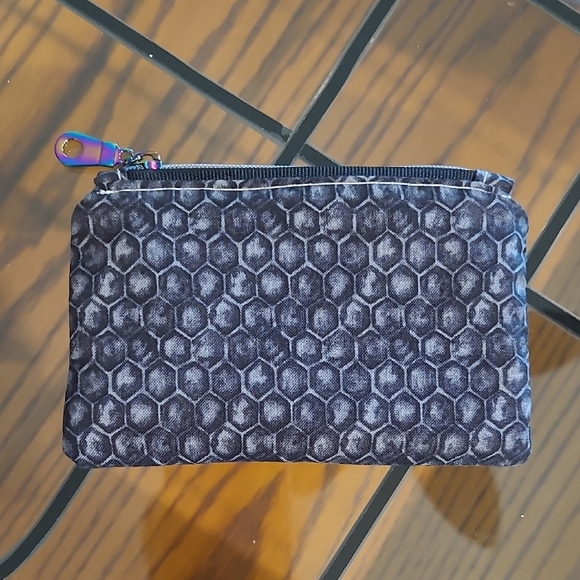 Handmade Black and White Floral Cosmetic Bag Set - Picture 5 of 6